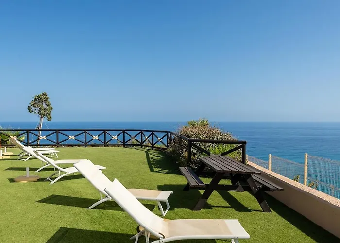 Breathtaking Bay Views Nerja דירה טורוקס